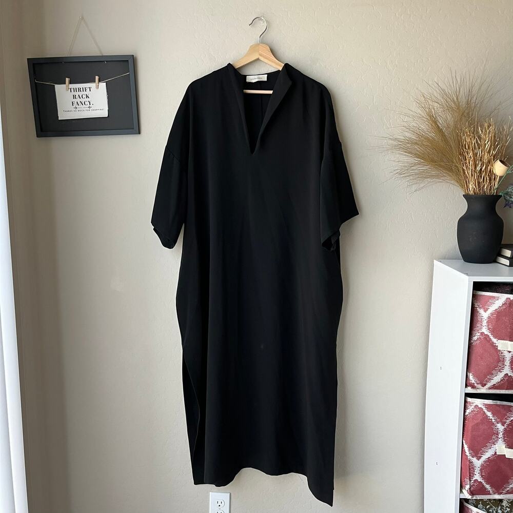 Shaina‎ Mote Dress Black Short Sleeve Split Neck Relaxed Shift Midi Dress OS